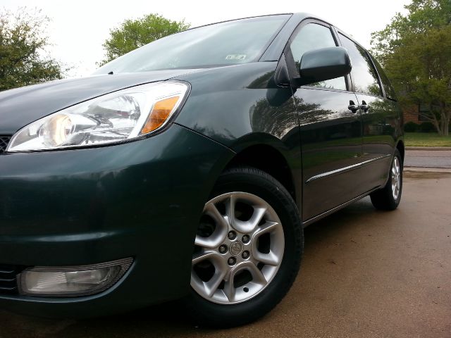 Toyota Sienna 2005 photo 78