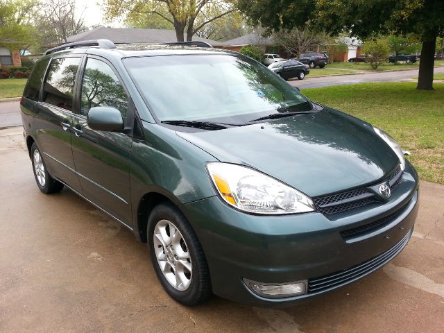 Toyota Sienna 2005 photo 79