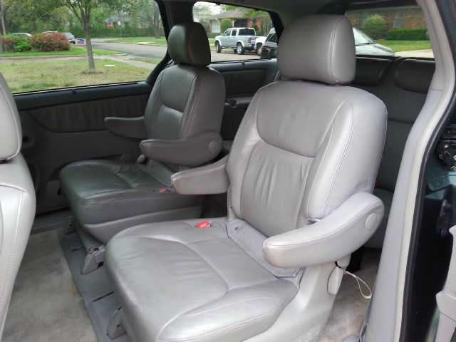 Toyota Sienna 2005 photo 9