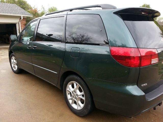 Toyota Sienna 2005 photo 93