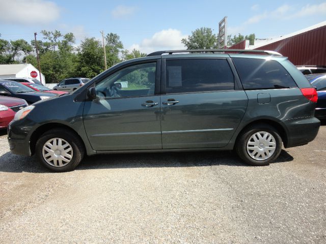 Toyota Sienna 2005 photo 4