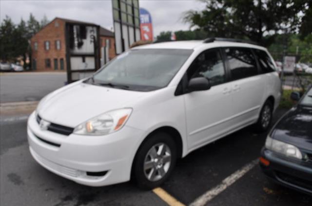 Toyota Sienna 2005 photo 1