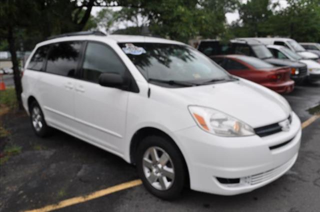 Toyota Sienna 2005 photo 2