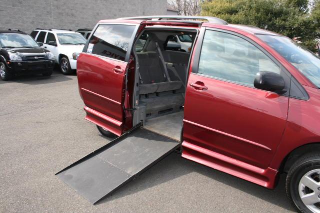 Toyota Sienna 2005 photo 5