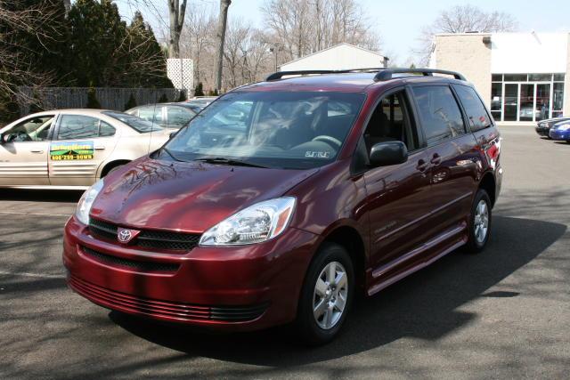 Toyota Sienna 2005 photo 4