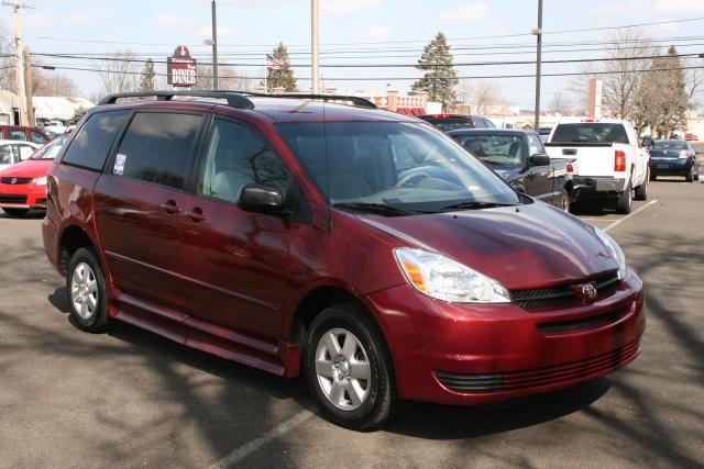 Toyota Sienna 2005 photo 3