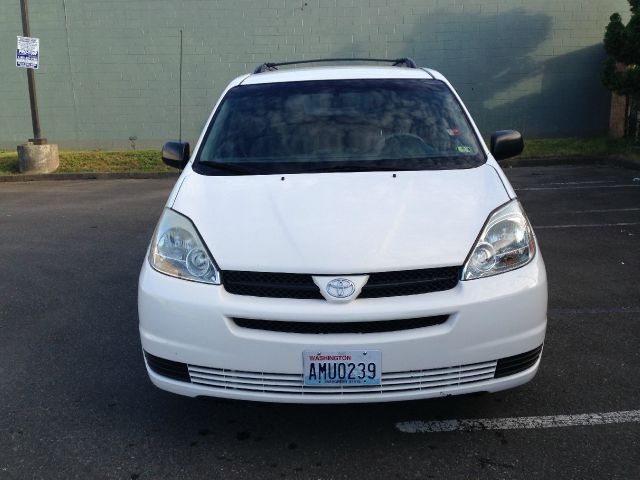 Toyota Sienna 2005 photo 1