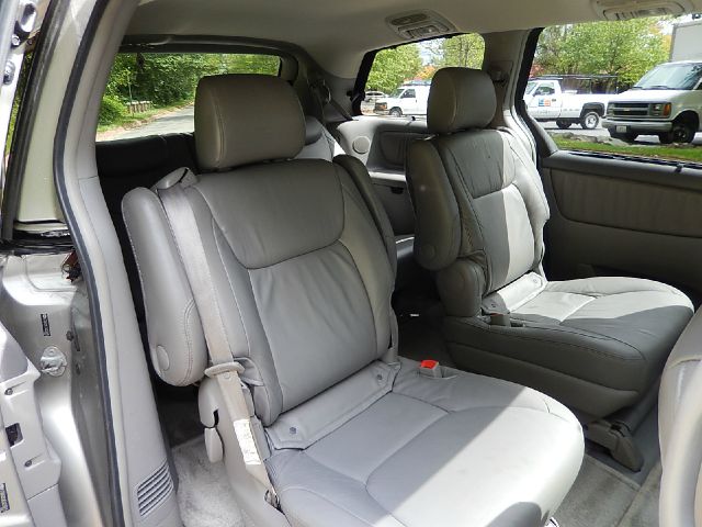 Toyota Sienna 2005 photo 4