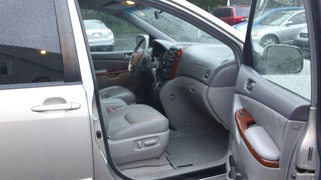 Toyota Sienna 2005 photo 23