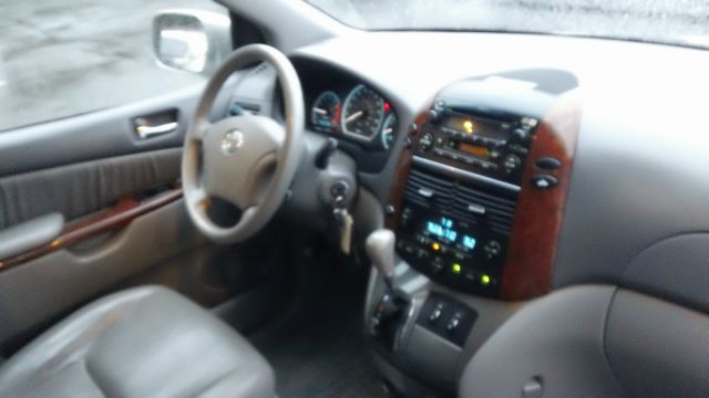 Toyota Sienna 2005 photo 5