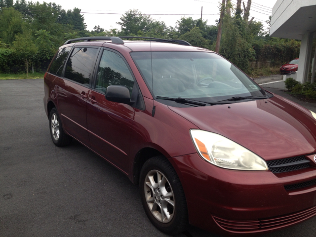 Toyota Sienna 2005 photo 3