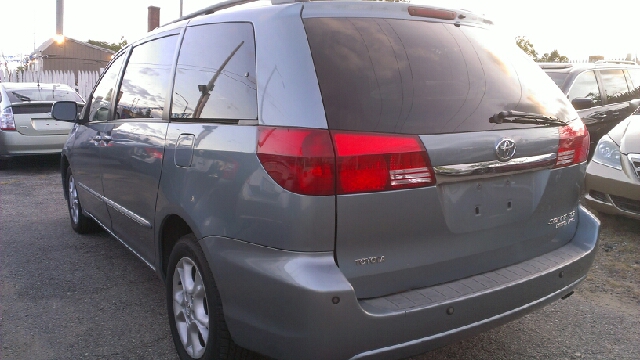 Toyota Sienna 2005 photo 4