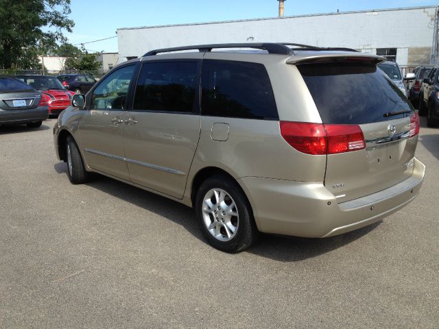 Toyota Sienna 2005 photo 3