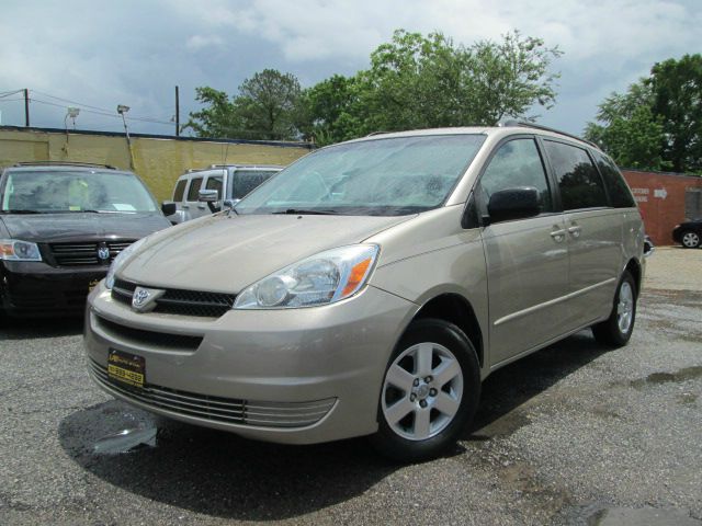 Toyota Sienna 2005 photo 1