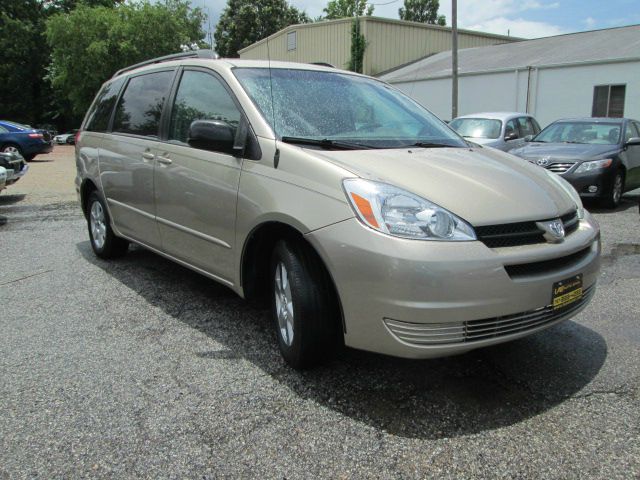 Toyota Sienna 2005 photo 4