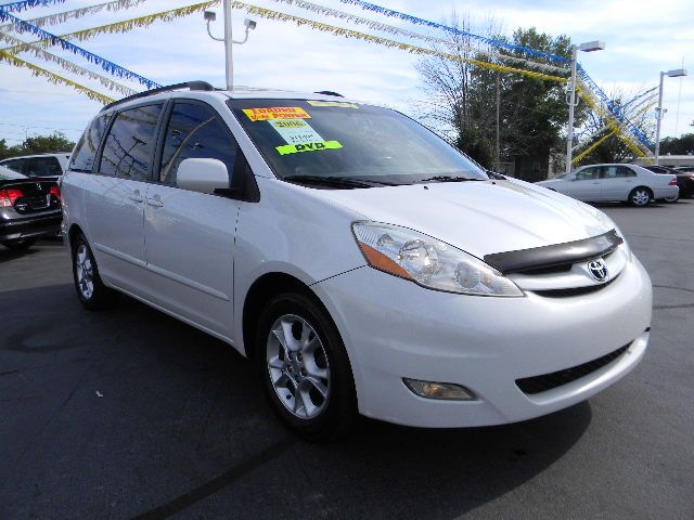 Toyota Sienna 2006 photo 4