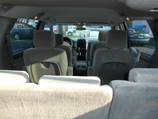 Toyota Sienna 2006 photo 19