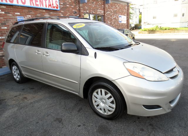 Toyota Sienna 2006 photo 4