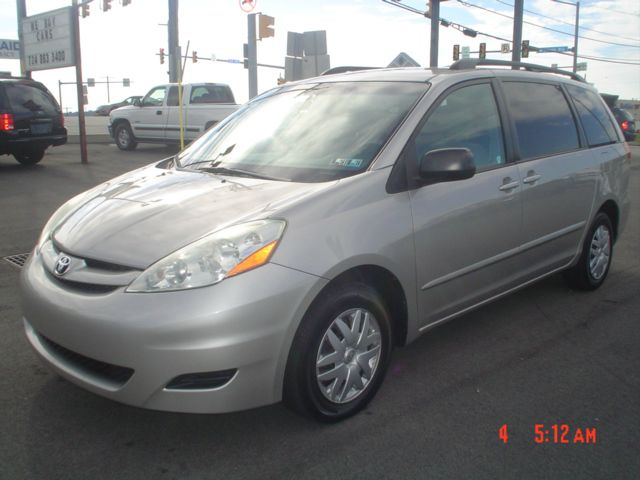 Toyota Sienna 2006 photo 3