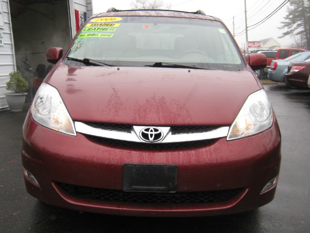 Toyota Sienna 2006 photo 1