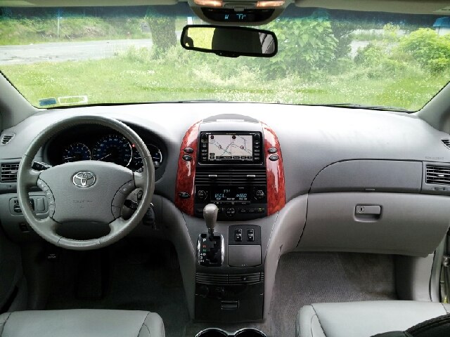 Toyota Sienna 2006 photo 14