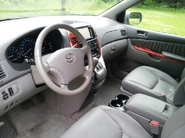 Toyota Sienna 2006 photo 16