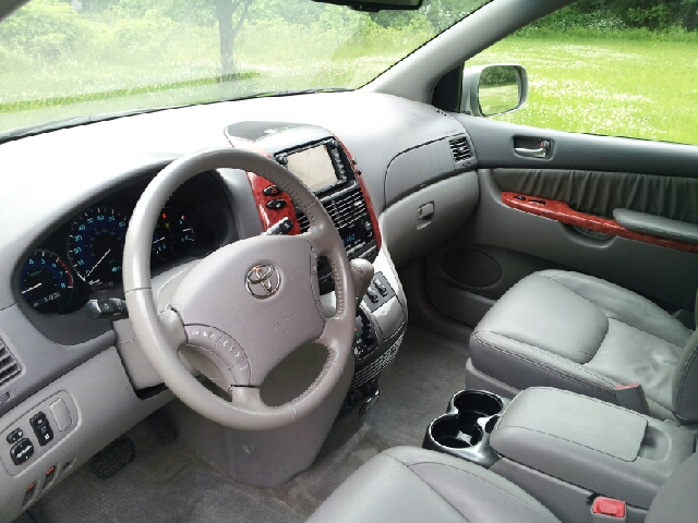 Toyota Sienna 2006 photo 25