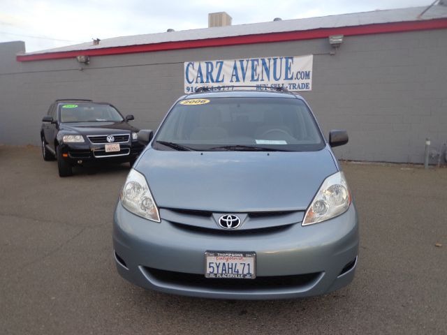 Toyota Sienna 2006 photo 4