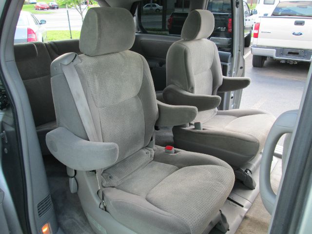 Toyota Sienna 2006 photo 10