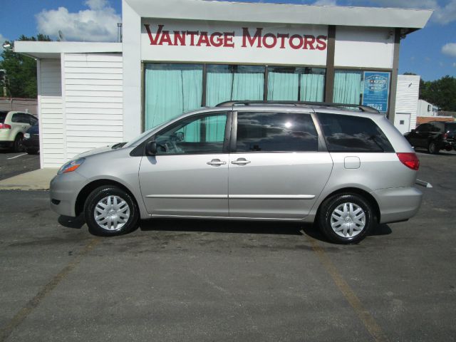 Toyota Sienna 2006 photo 12