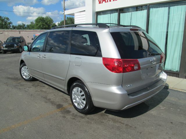 Toyota Sienna 2006 photo 13