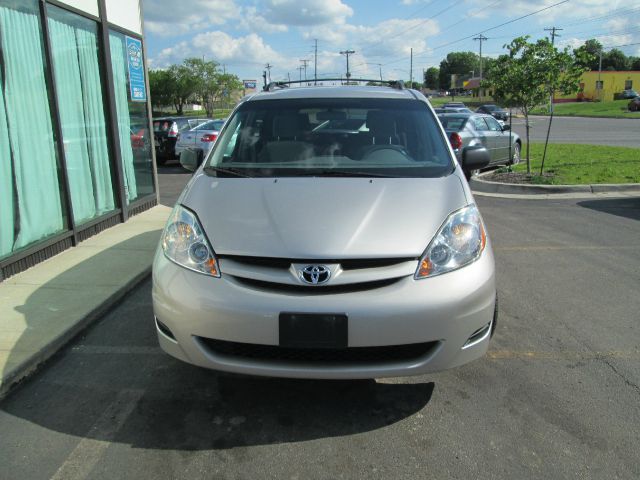 Toyota Sienna 2006 photo 16