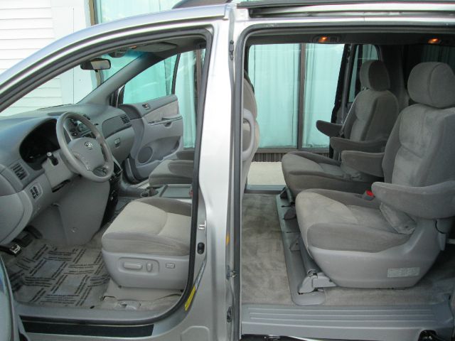 Toyota Sienna 2006 photo 7