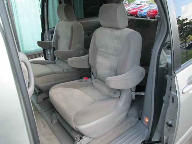 Toyota Sienna 2006 photo 8