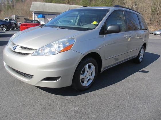 Toyota Sienna 2006 photo 1