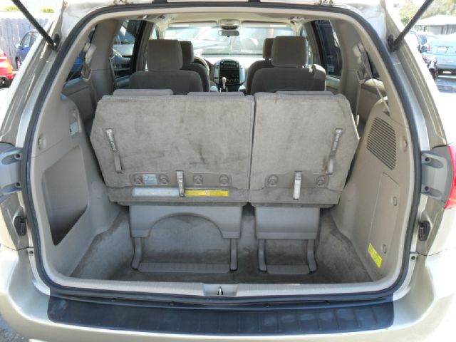 Toyota Sienna 2006 photo 6