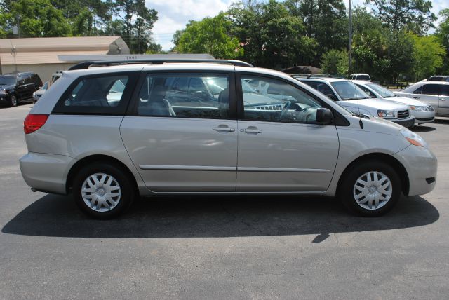 Toyota Sienna 2006 photo 15