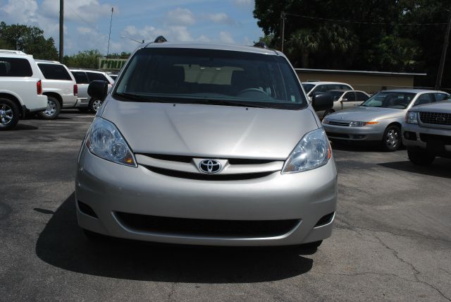 Toyota Sienna 2006 photo 16