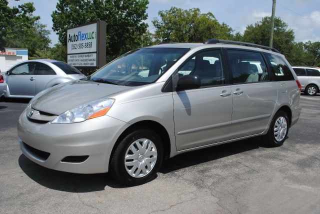 Toyota Sienna 2006 photo 18