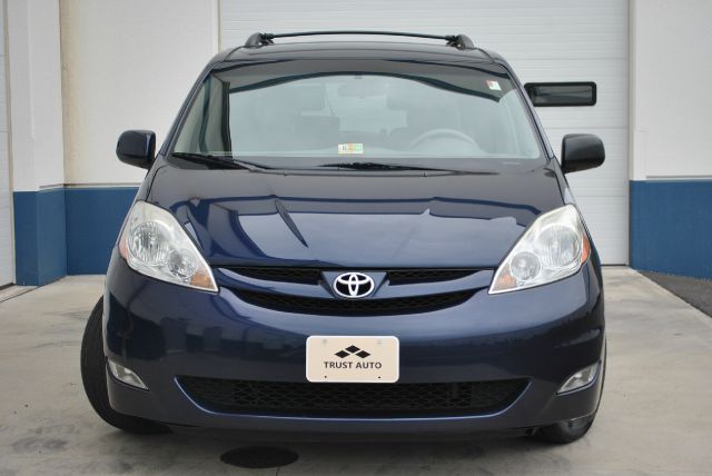 Toyota Sienna 2006 photo 3