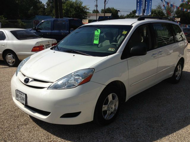 Toyota Sienna 2006 photo 4