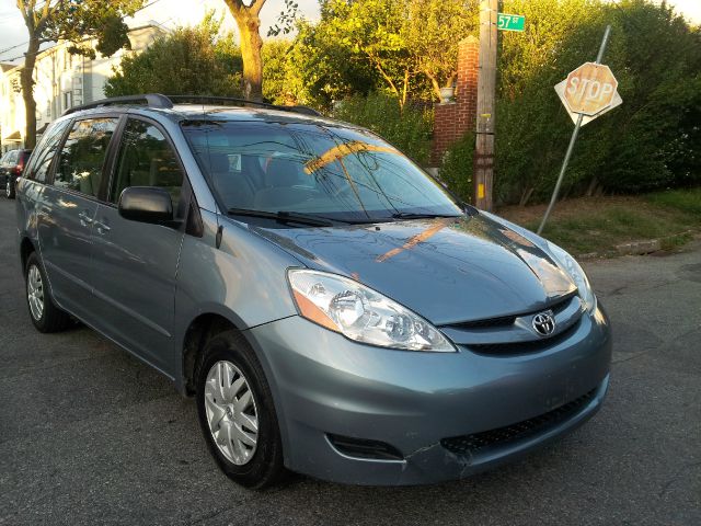 Toyota Sienna 2006 photo 3