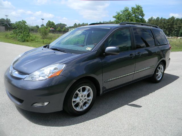 Toyota Sienna 2006 photo 3