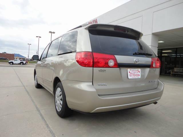 Toyota Sienna SEL Sport Utility 4D MiniVan