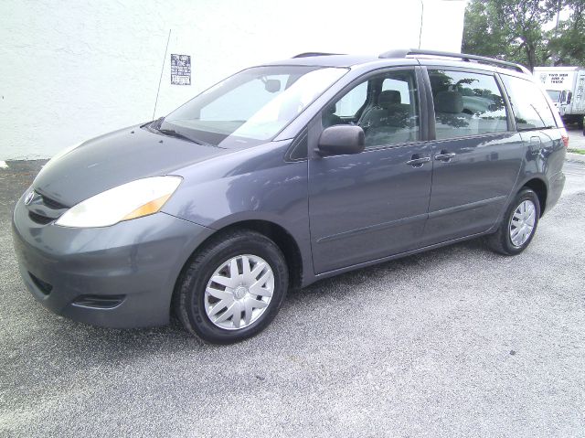 Toyota Sienna 2006 photo 10