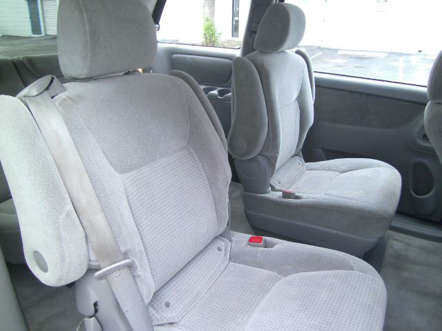 Toyota Sienna 2006 photo 11