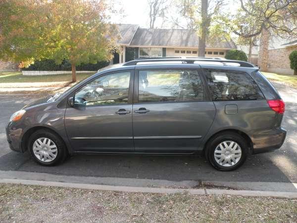 Toyota Sienna 2006 photo 1