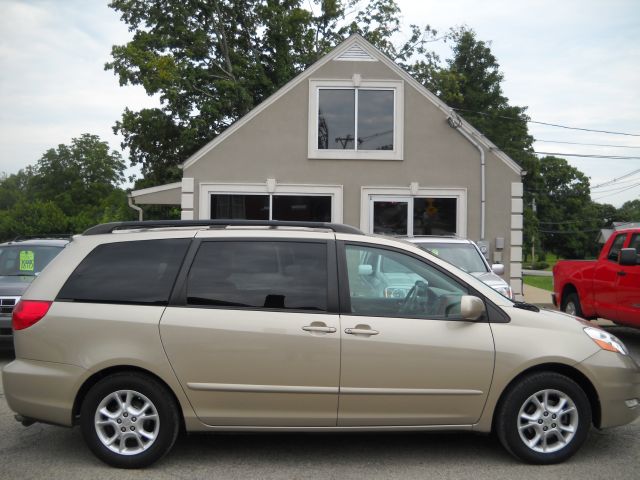 Toyota Sienna 2006 photo 4