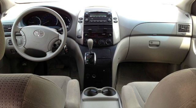 Toyota Sienna 2006 photo 3