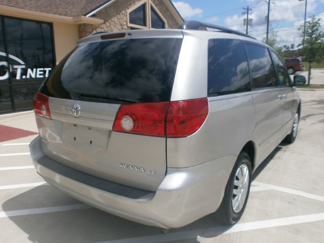 Toyota Sienna 2006 photo 12